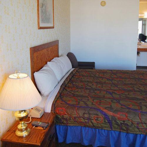 Budget Inn And Suites Siloam Springs Room photo